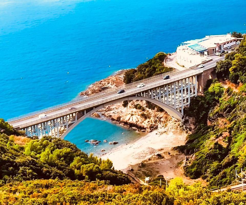 Vila La Lanterna Sul Mare Livorno Exteriér fotografie